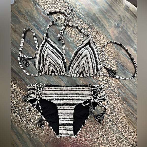 BECCA Symphony Cheryl Triangle top size D Emily Side tie hipster size small - Picture 4 of 14